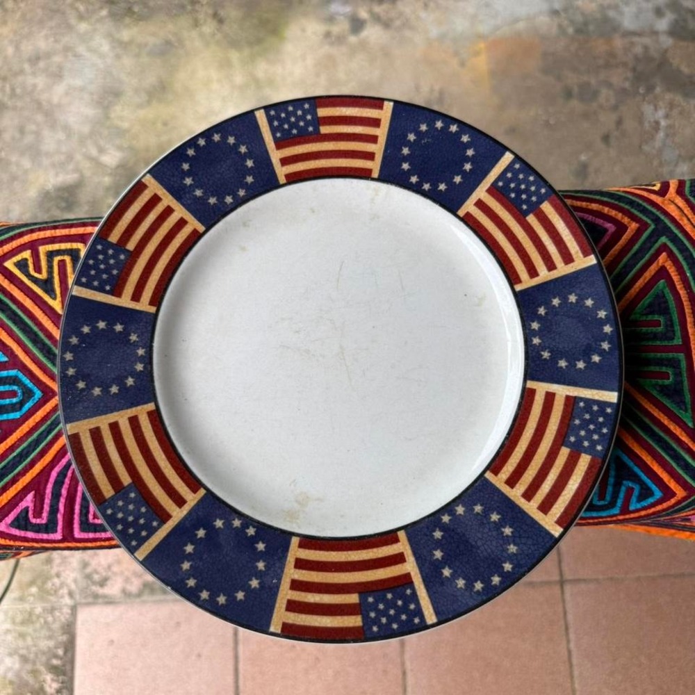 [REPLACEMENT] Coventry Liberty USA Flag Stoneware Dinner Plate 10.5"